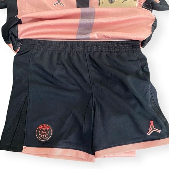 Nike Jordan Paris Saint-Germain 2024/25 Third Stadium Mini Kit Childrens size L - Picture 6 of 12